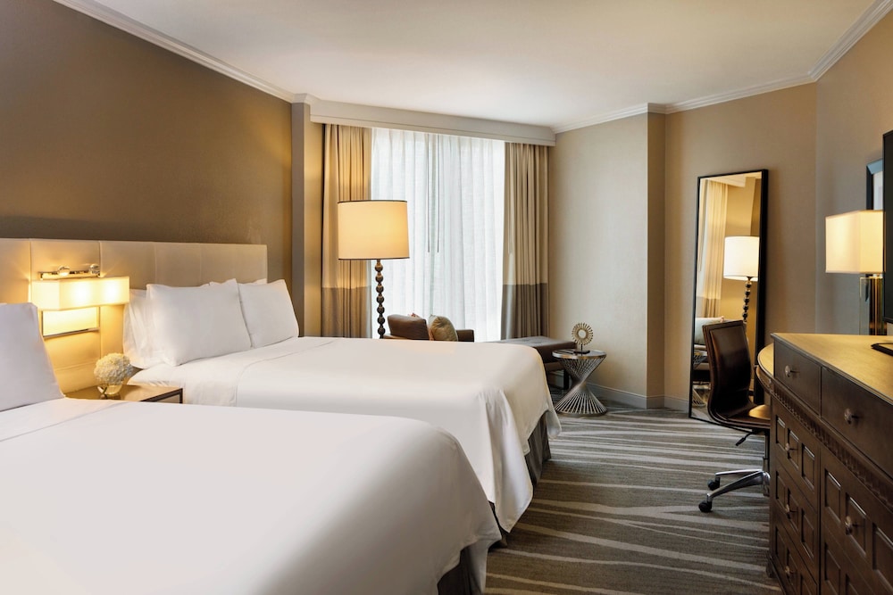 Renaissance Tampa International Plaza Hotel — Hotel rooms in Tampa, Florida