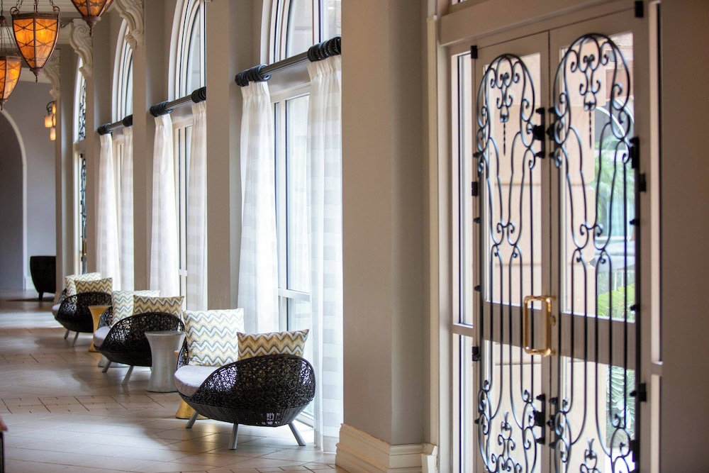Renaissance Tampa International Plaza Hotel — Hotel rooms in Tampa, Florida