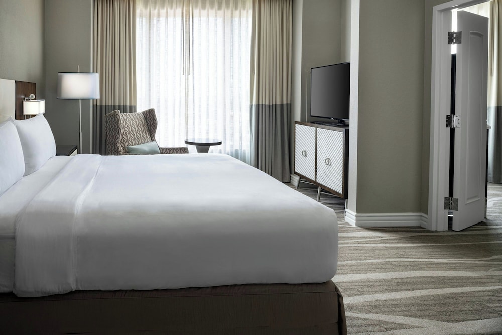 Renaissance Tampa International Plaza Hotel — Hotel rooms in Tampa, Florida