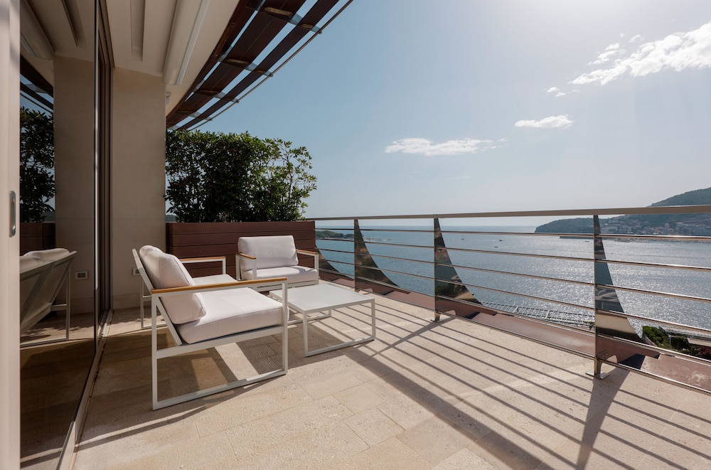 Dukley Hotel & Resort — Hotel rooms in Budva, Budva Municipality
