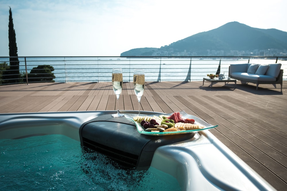 Dukley Hotel & Resort — Swimming pool in Budva, Budva Municipality
