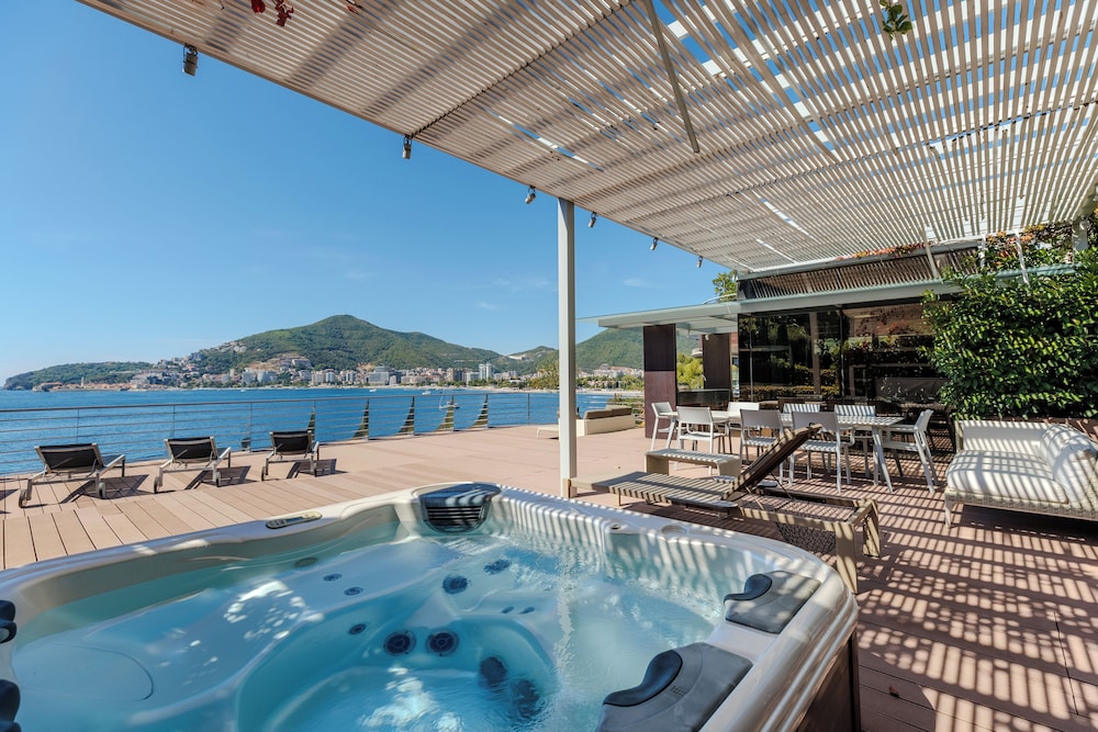 Dukley Hotel & Resort — Spa in Budva, Budva Municipality