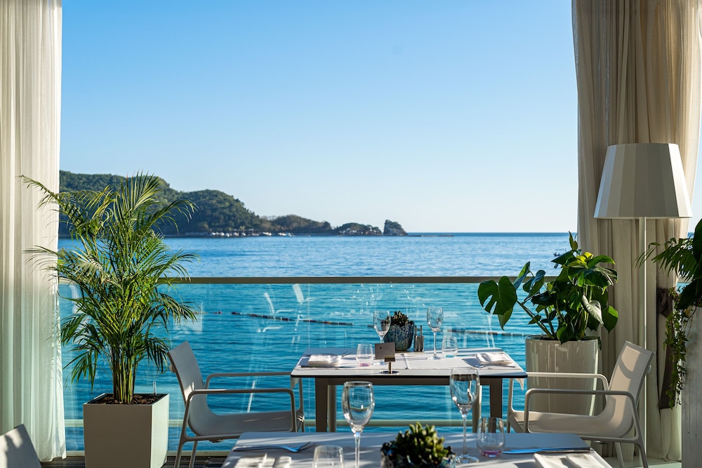 Dukley Hotel & Resort — Restaurant & bars in Budva, Budva Municipality