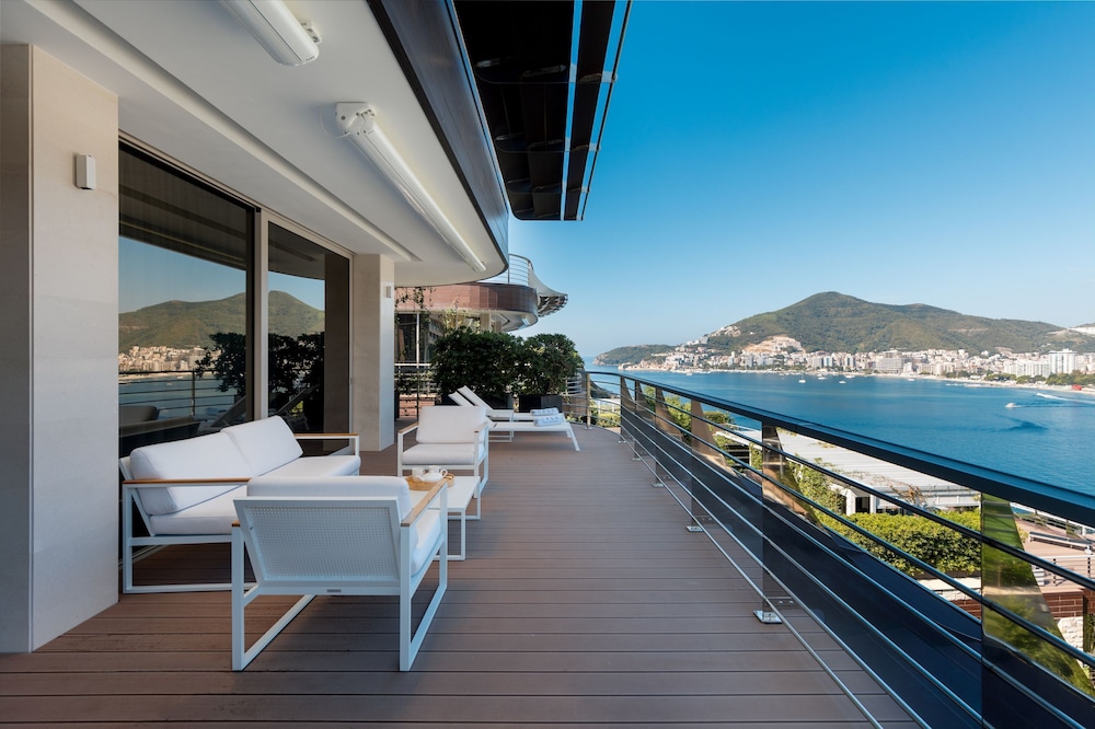 Dukley Hotel & Resort — Hotel rooms in Budva, Budva Municipality