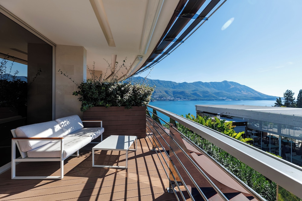 Dukley Hotel & Resort — Hotel rooms in Budva, Budva Municipality