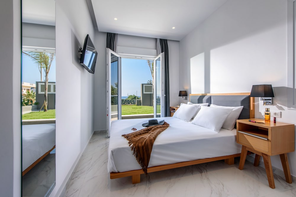 Elysian Suites — Hotel rooms in Hersonissos