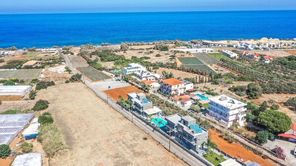 Elysian Suites — Beach in Hersonissos