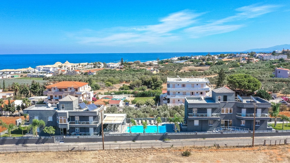 Elysian Suites — Beach in Hersonissos