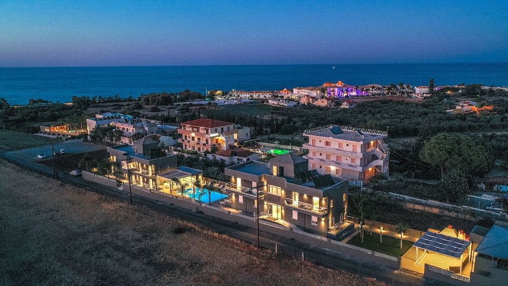 Elysian Suites — Hotel building in Hersonissos