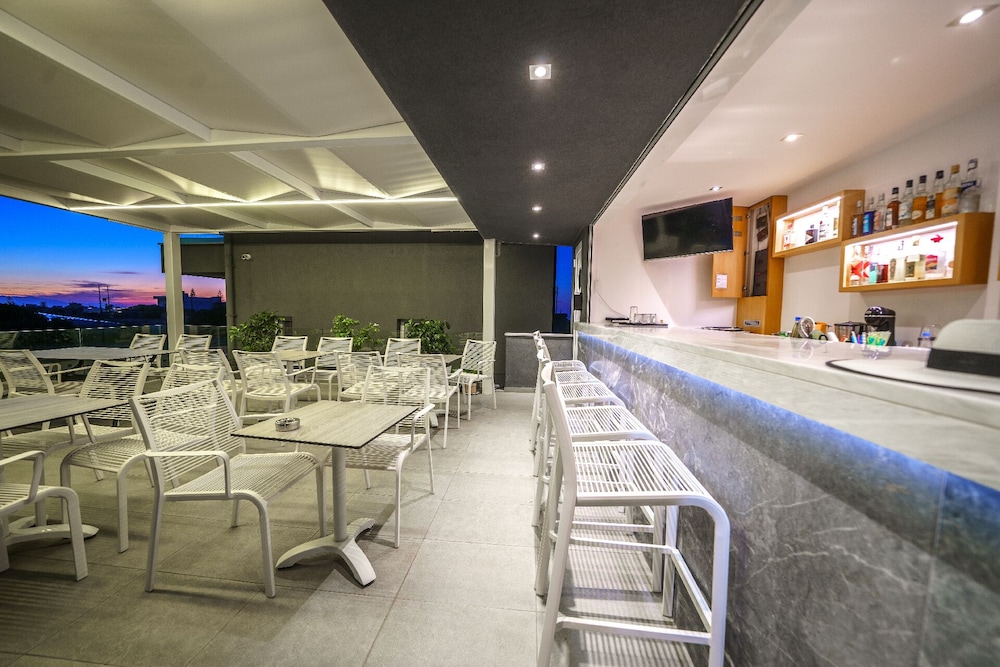 Elysian Suites — Restaurant & bars in Hersonissos