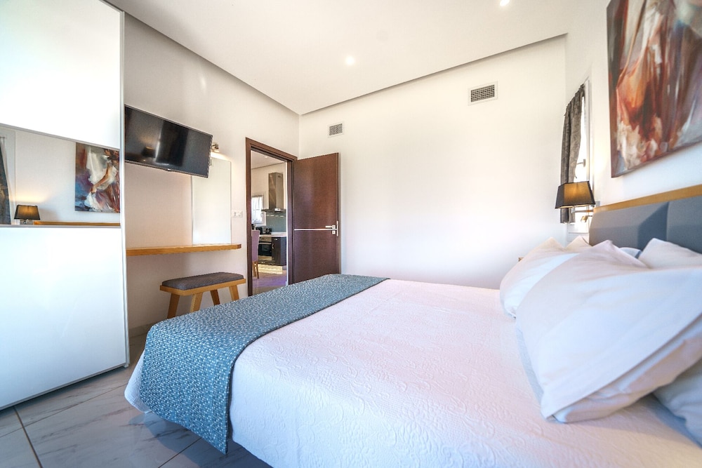 Elysian Suites — Hotel rooms in Hersonissos