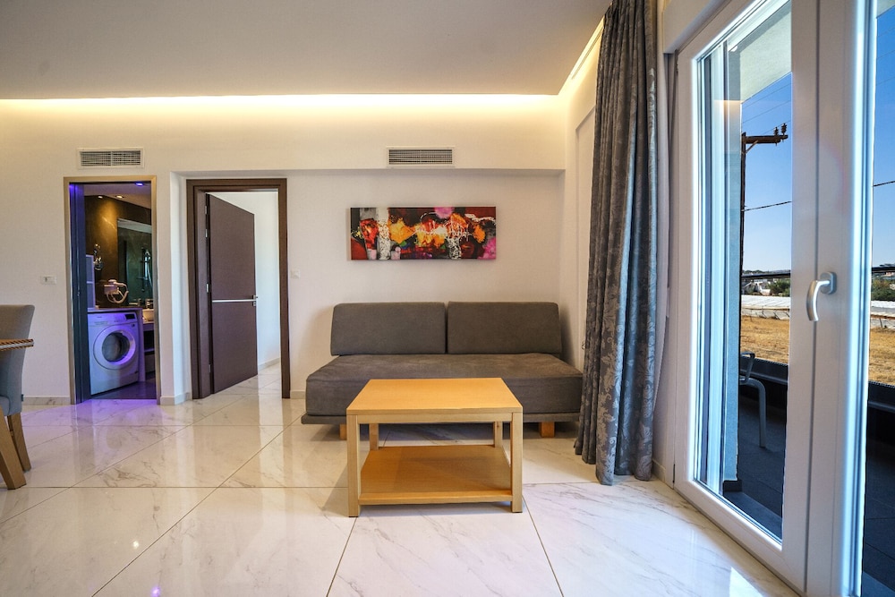 Elysian Suites — Hotel rooms in Hersonissos