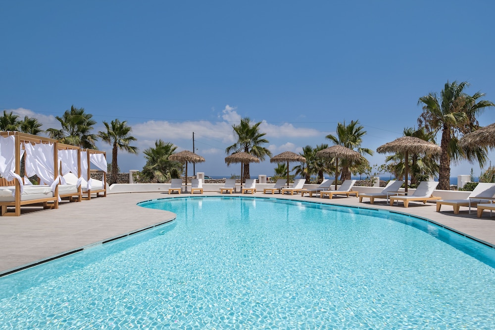 Casa Vitae Suites — Main photo in Kamari, South Aegean