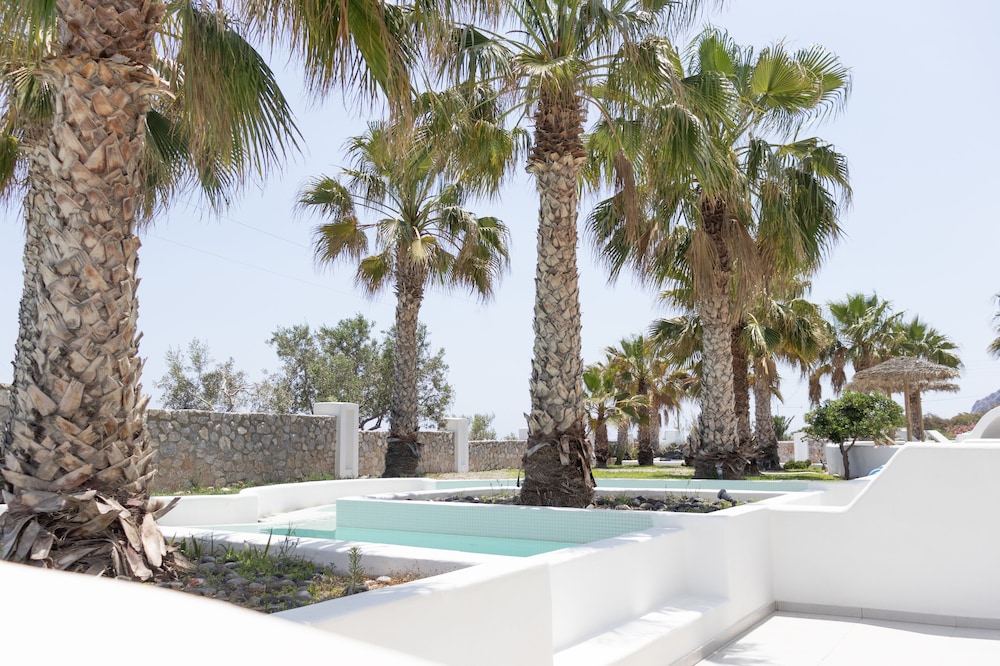 Casa Vitae Suites — Attractions in the area in Kamari, South Aegean