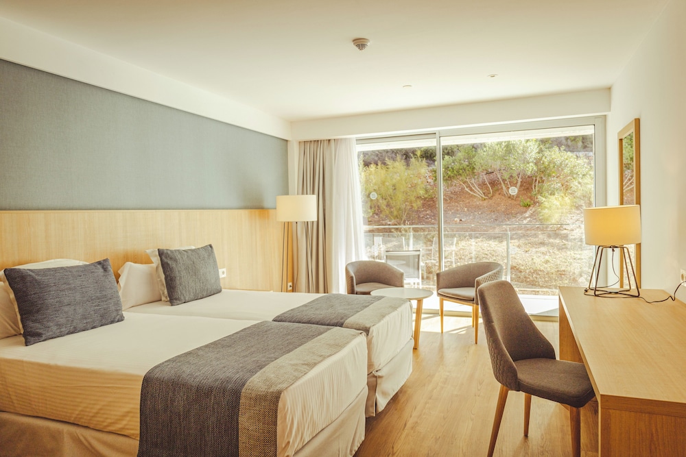 Hotel Seth 55 Santo Tomas — Hotel rooms in Santo Tomas, Balearic Islands
