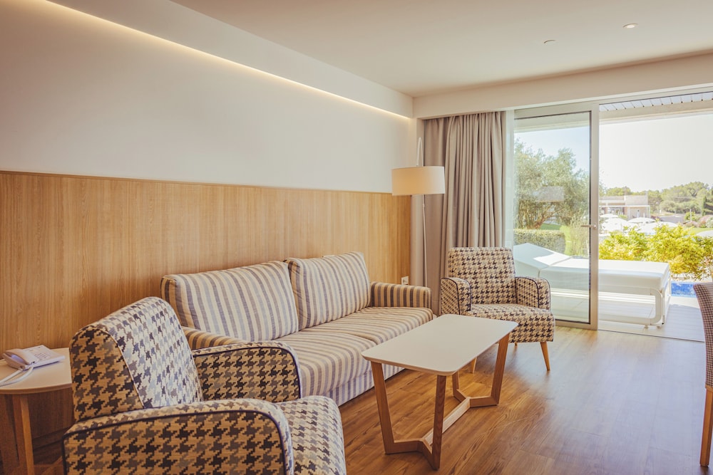 Hotel Seth 55 Santo Tomas — Hotel rooms in Santo Tomas, Balearic Islands