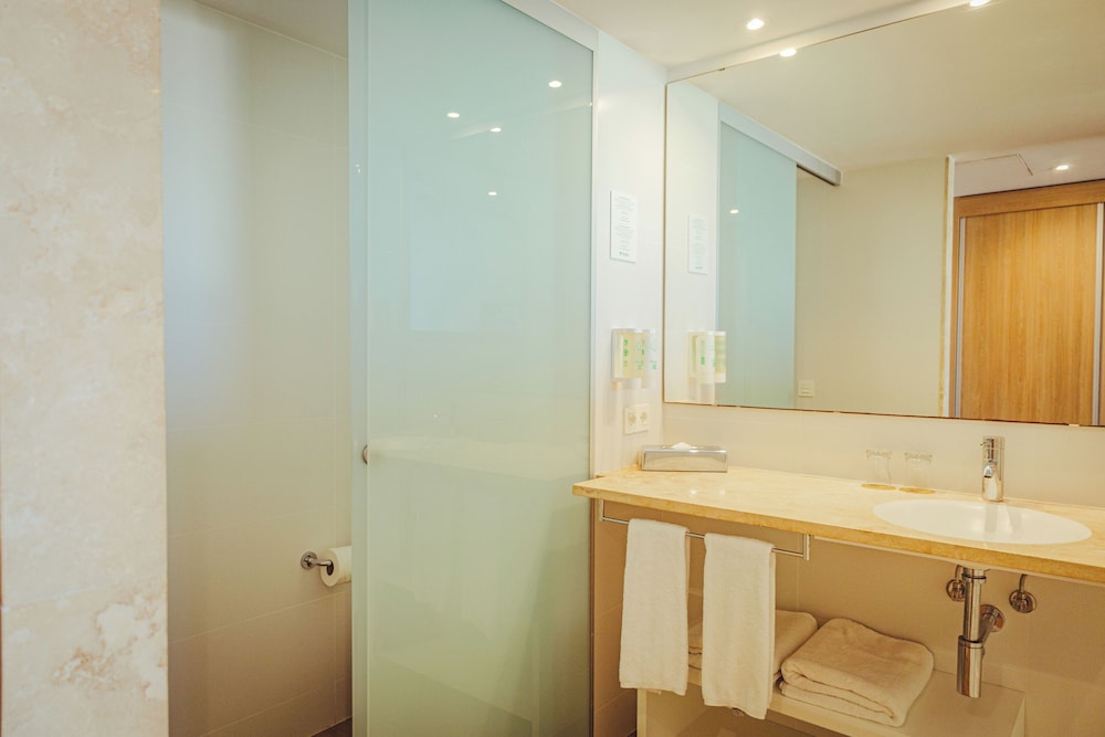 Hotel Seth 55 Santo Tomas — Hotel rooms in Santo Tomas, Balearic Islands