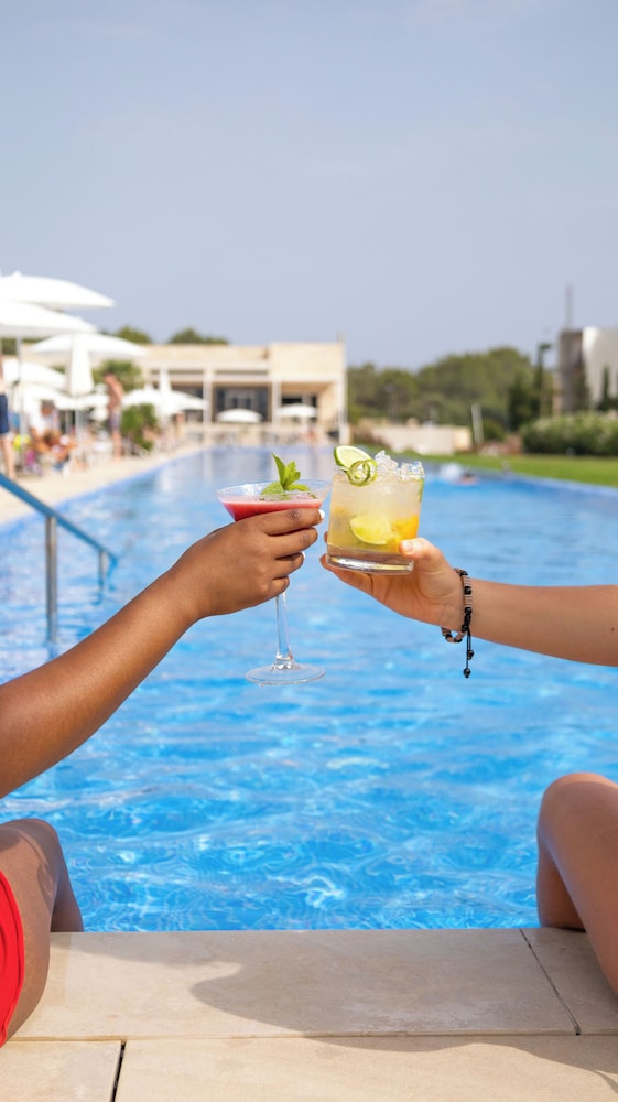Hotel Seth 55 Santo Tomas — Swimming pool in Santo Tomas, Balearic Islands
