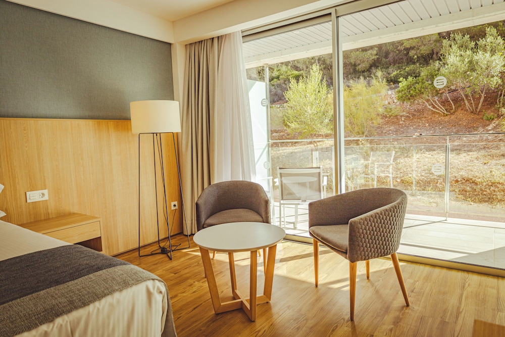 Hotel Seth 55 Santo Tomas — Hotel rooms in Santo Tomas, Balearic Islands