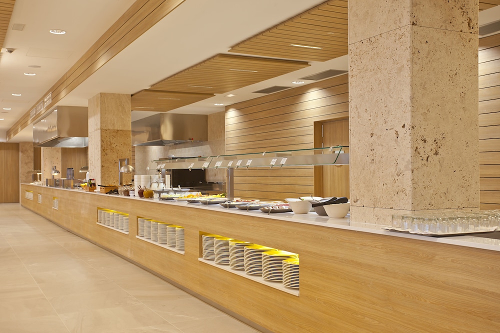 Hotel Seth 55 Santo Tomas — Restaurant & bars in Santo Tomas, Balearic Islands