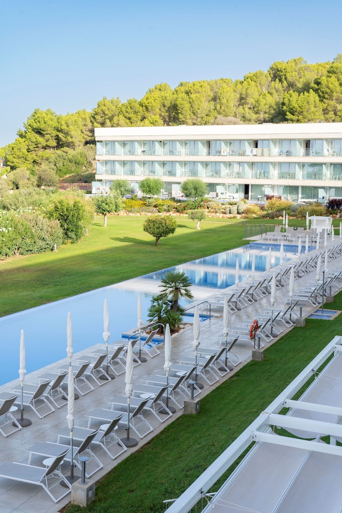 Hotel Seth 55 Santo Tomas — Swimming pool in Santo Tomas, Balearic Islands