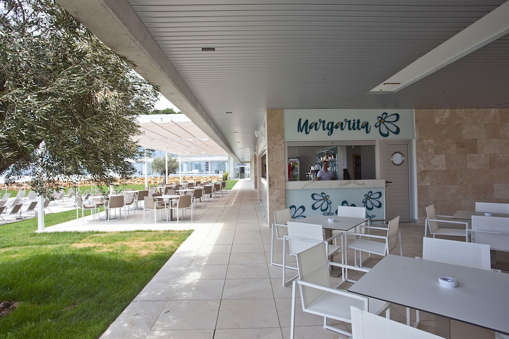 Hotel Seth 55 Santo Tomas — Restaurant & bars in Santo Tomas, Balearic Islands