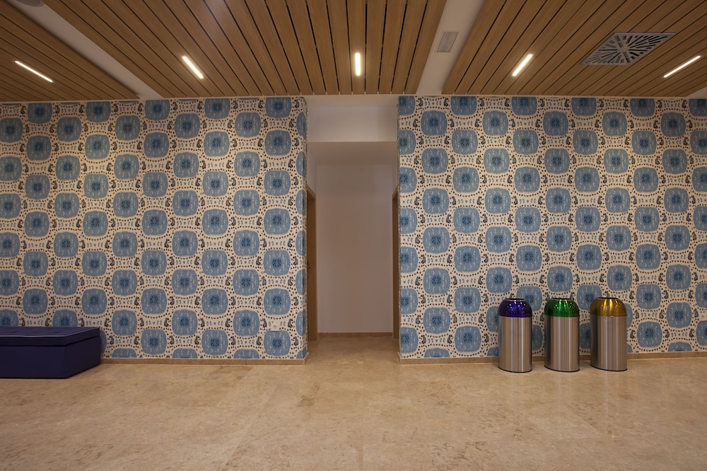 Hotel Seth 55 Santo Tomas — Hotel building in Santo Tomas, Balearic Islands