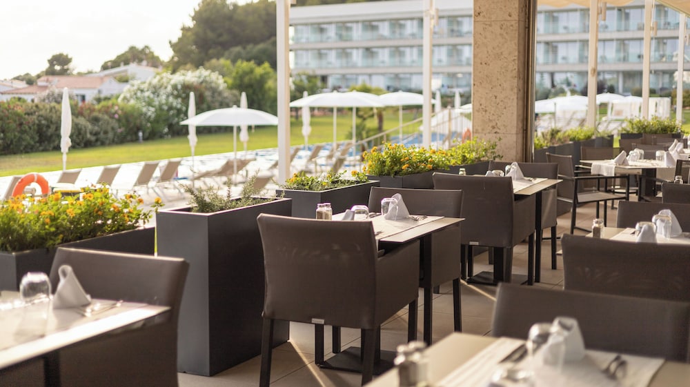 Hotel Seth 55 Santo Tomas — Restaurant & bars in Santo Tomas, Balearic Islands