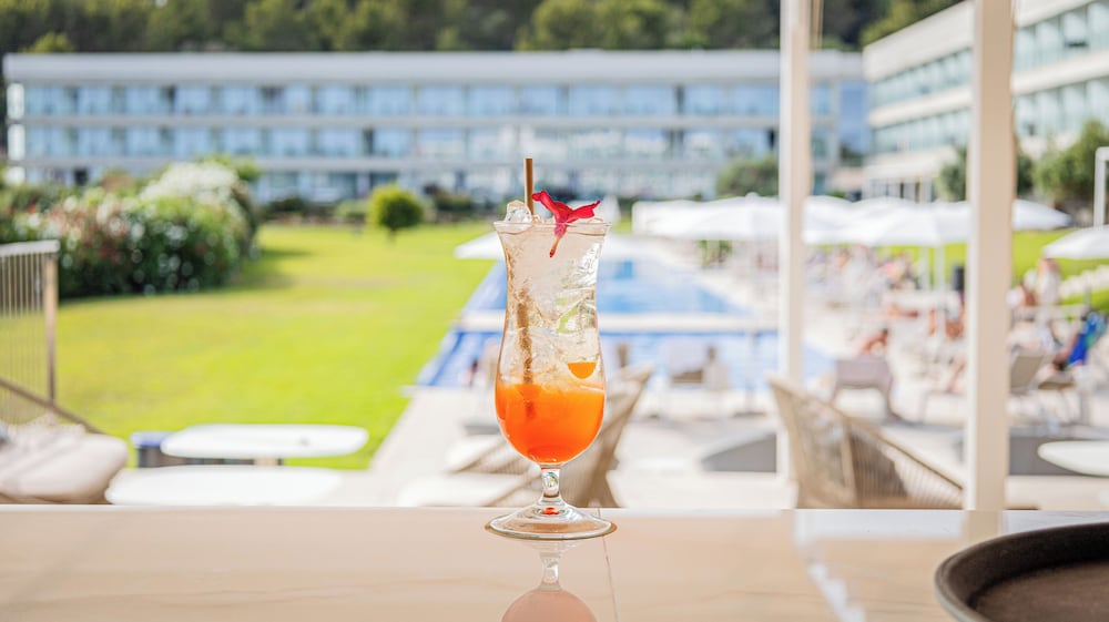 Hotel Seth 55 Santo Tomas — Restaurant & bars in Santo Tomas, Balearic Islands