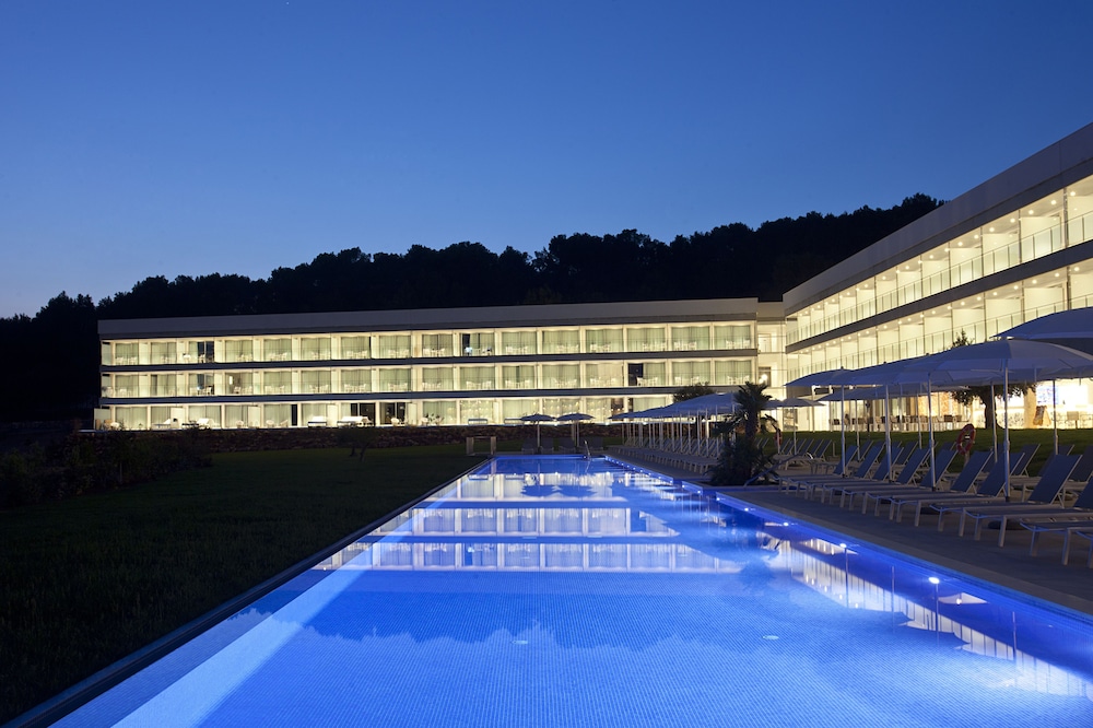 Hotel Seth 55 Santo Tomas — Swimming pool in Santo Tomas, Balearic Islands