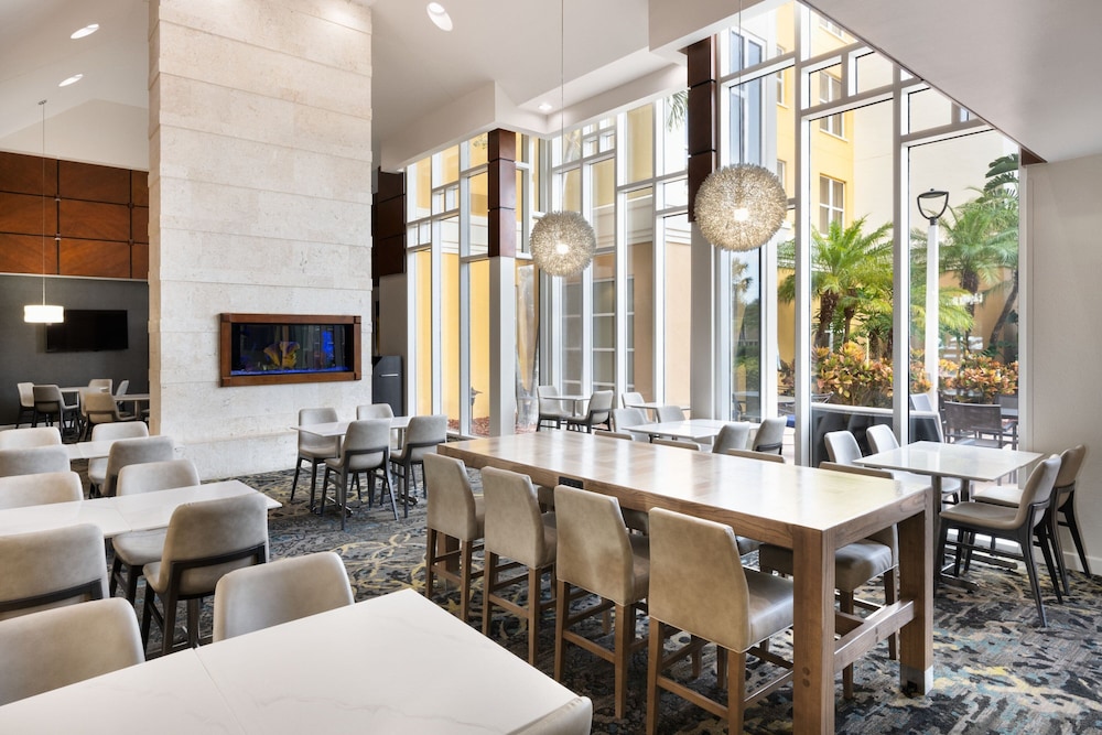 Residence Inn by Marriott Daytona Beach Speedway/Airport — Restaurant & bars in Daytona Beach, Florida