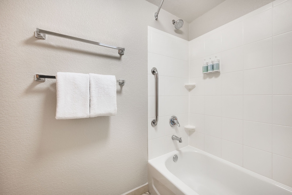 Residence Inn by Marriott Daytona Beach Speedway/Airport — Hotel rooms in Daytona Beach, Florida