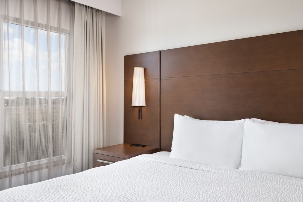 Residence Inn by Marriott Daytona Beach Speedway/Airport — Hotel rooms in Daytona Beach, Florida