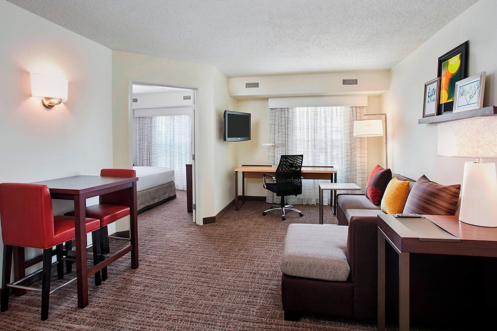 Residence Inn by Marriott Detroit Pontiac Auburn Hills — Hotel rooms in Pontiac, Michigan