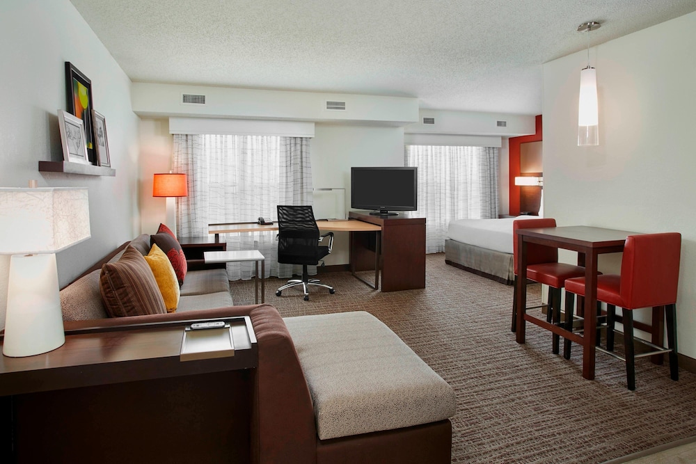 Residence Inn by Marriott Detroit Pontiac Auburn Hills — Hotel rooms in Pontiac, Michigan