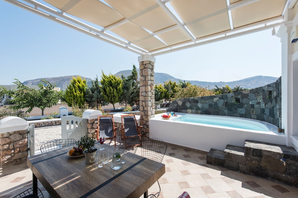 Secret Earth Santorini — Swimming pool in Kamari, South Aegean
