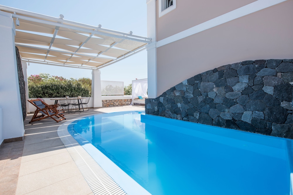 Secret Earth Santorini — Swimming pool in Kamari, South Aegean