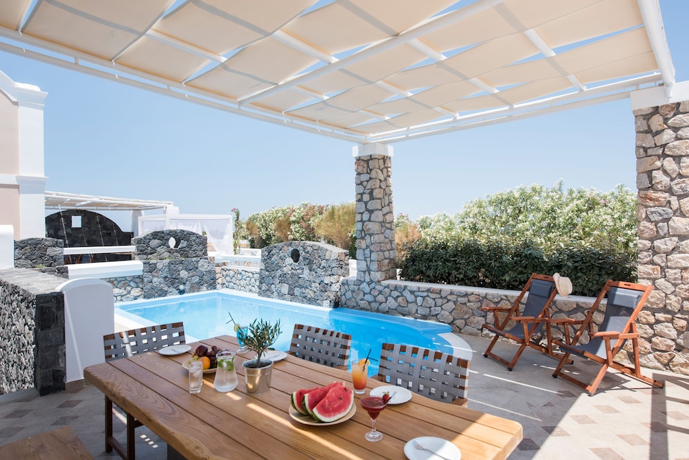 Secret Earth Santorini — Swimming pool in Kamari, South Aegean
