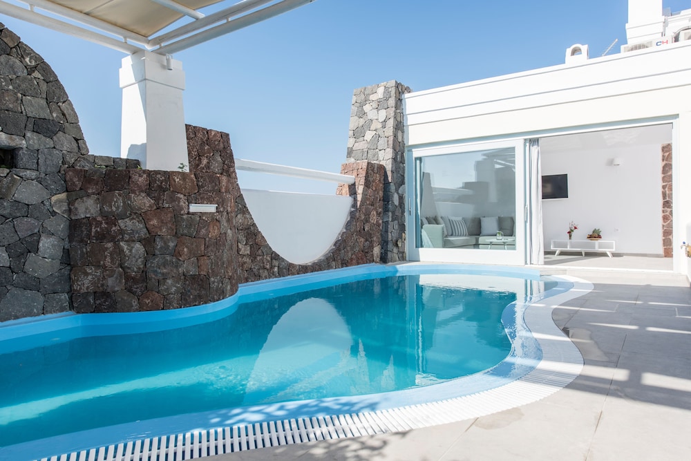 Secret Earth Santorini — Swimming pool in Kamari, South Aegean