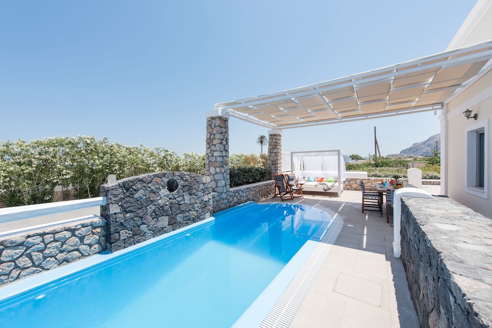 Secret Earth Santorini — Swimming pool in Kamari, South Aegean