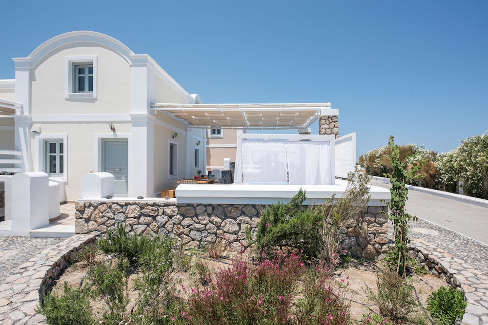 Secret Earth Santorini — Hotel building in Kamari, South Aegean