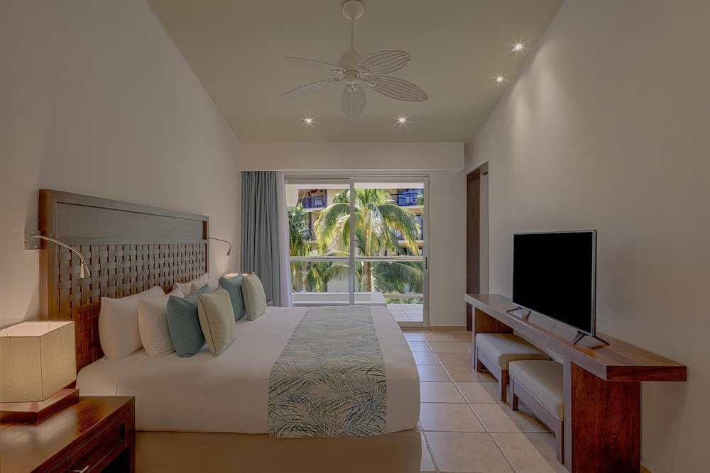 Catalonia Riviera Maya Resort and Spa All Inclusive — Hotel rooms in Puerto Aventuras, Quintana Roo