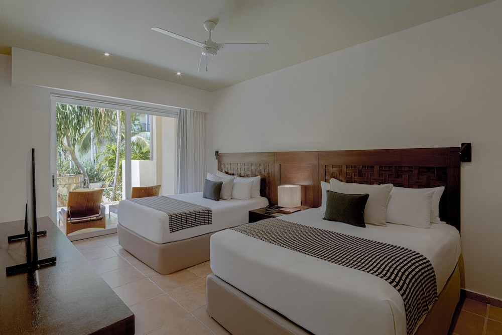 Catalonia Riviera Maya Resort and Spa All Inclusive — Hotel rooms in Puerto Aventuras, Quintana Roo