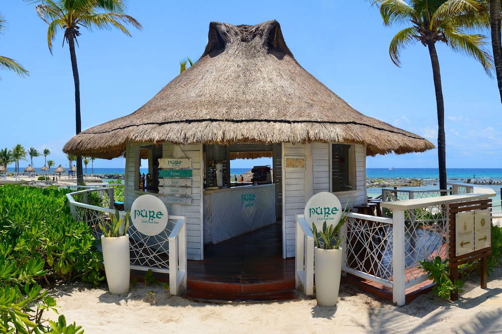 Catalonia Riviera Maya Resort and Spa All Inclusive — Restaurant & bars in Puerto Aventuras, Quintana Roo