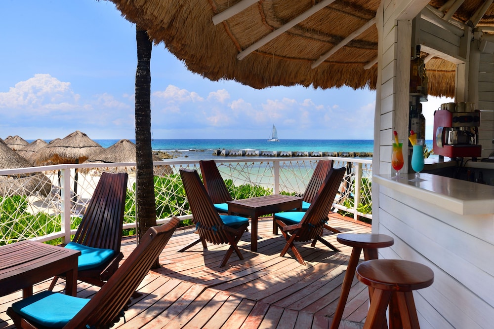 Catalonia Riviera Maya Resort and Spa All Inclusive — Restaurant & bars in Puerto Aventuras, Quintana Roo