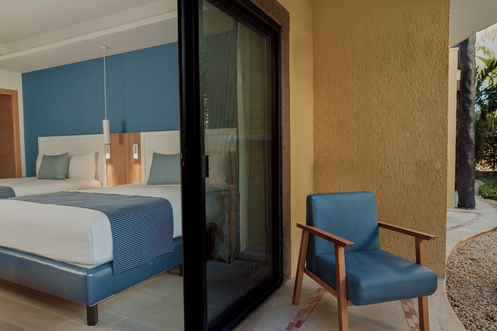 Catalonia Riviera Maya Resort and Spa All Inclusive — Hotel rooms in Puerto Aventuras, Quintana Roo