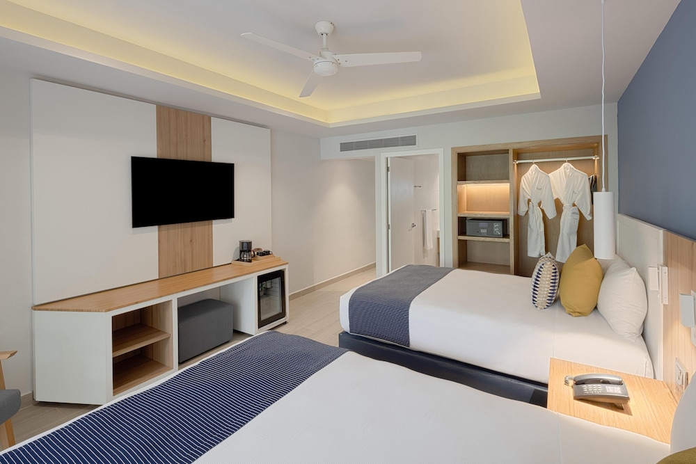Catalonia Riviera Maya Resort and Spa All Inclusive — Hotel rooms in Puerto Aventuras, Quintana Roo