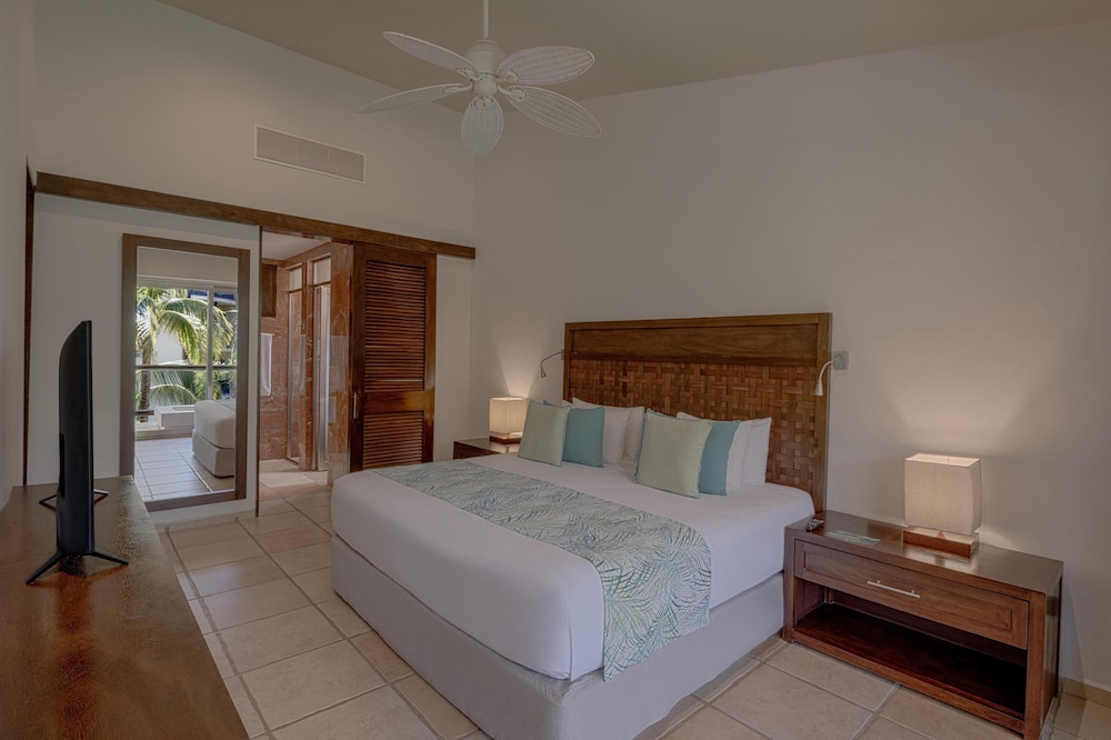 Catalonia Riviera Maya Resort and Spa All Inclusive — Hotel rooms in Puerto Aventuras, Quintana Roo