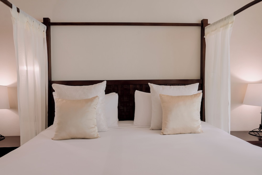 Catalonia Riviera Maya Resort and Spa All Inclusive — Hotel rooms in Puerto Aventuras, Quintana Roo