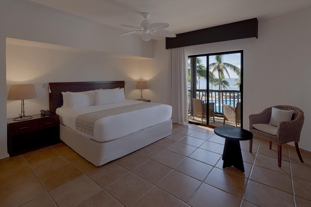 Catalonia Riviera Maya Resort and Spa All Inclusive — Hotel rooms in Puerto Aventuras, Quintana Roo